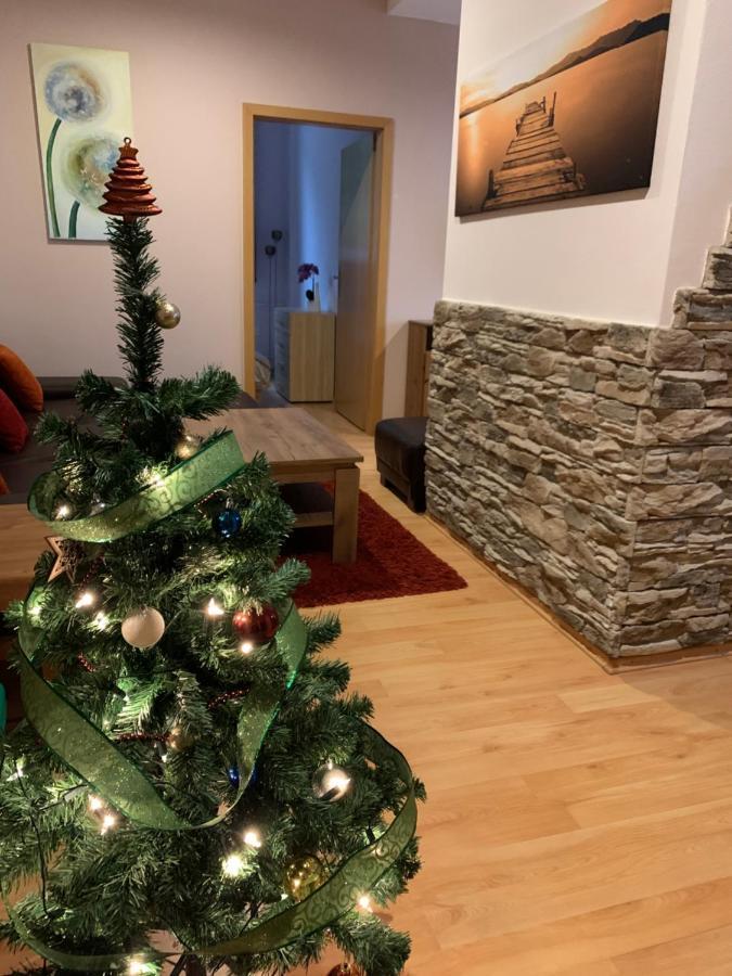 Апартаменти Apartman Horalka Доновали Екстер'єр фото