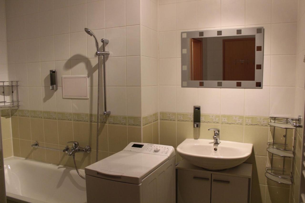Апартаменти Apartman Horalka Доновали Екстер'єр фото
