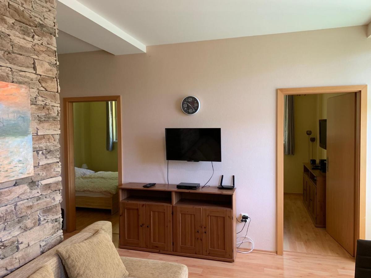 Апартаменти Apartman Horalka Доновали Екстер'єр фото